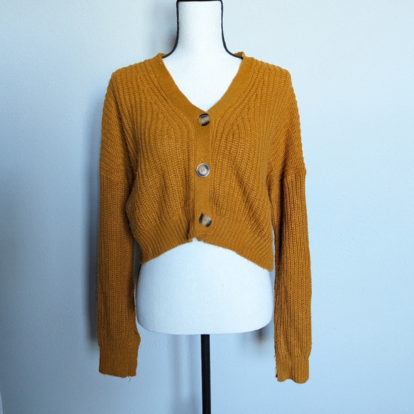 Love Change Italy orange cropped long sleeve knit button up sweater size M - Picture 2 of 8